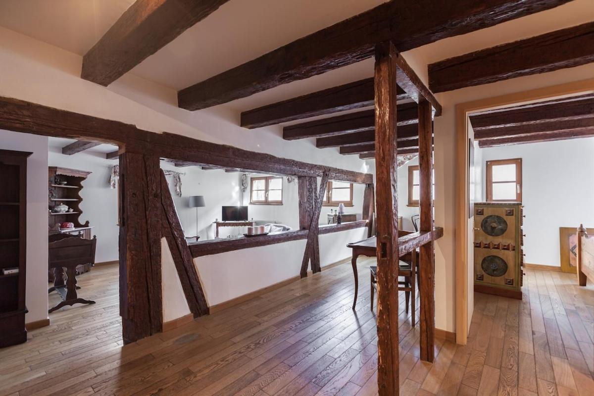 Amazing Facing The Cathedral Apartment